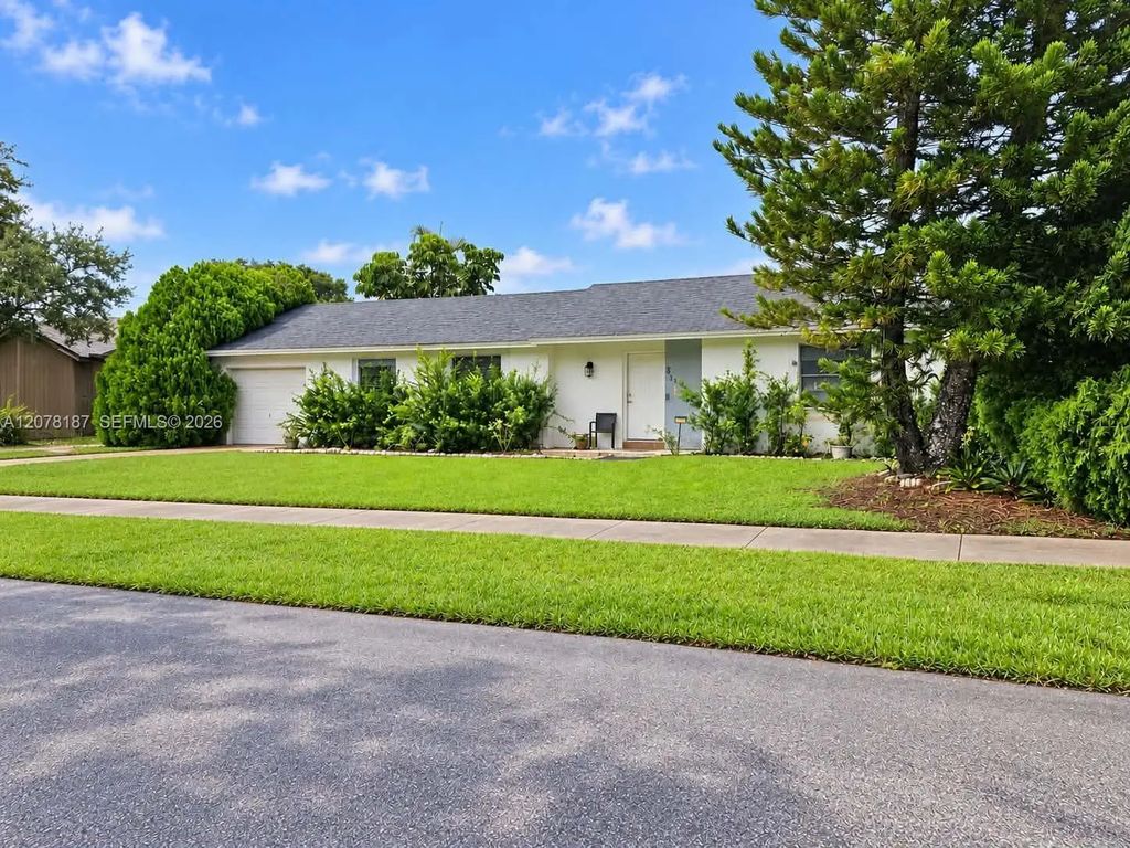 939 S Bluebird Lane, Homestead