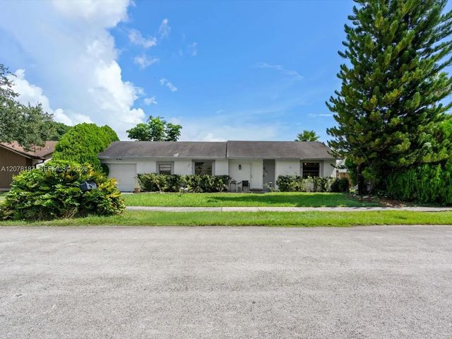 3 of 48 - 939 S Bluebird Lane, Homestead, FL