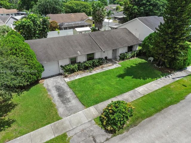 5 of 48 - 939 S Bluebird Lane, Homestead, FL