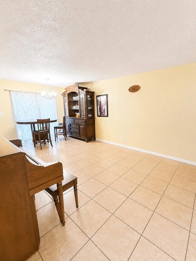 4 of 28 - 3331 Commodore Court, West Palm Beach, FL