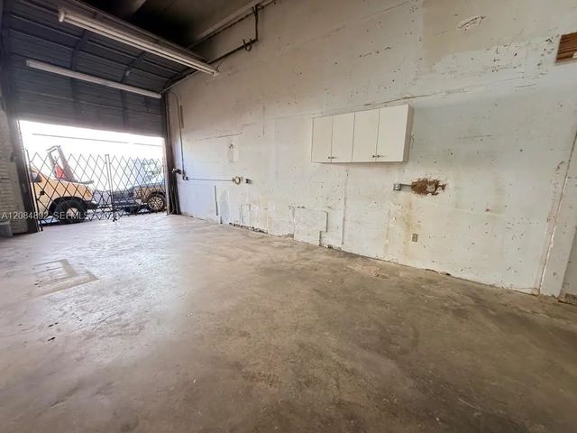 4 of 9 - 5912 Sw 25th Street #3, West Park, FL