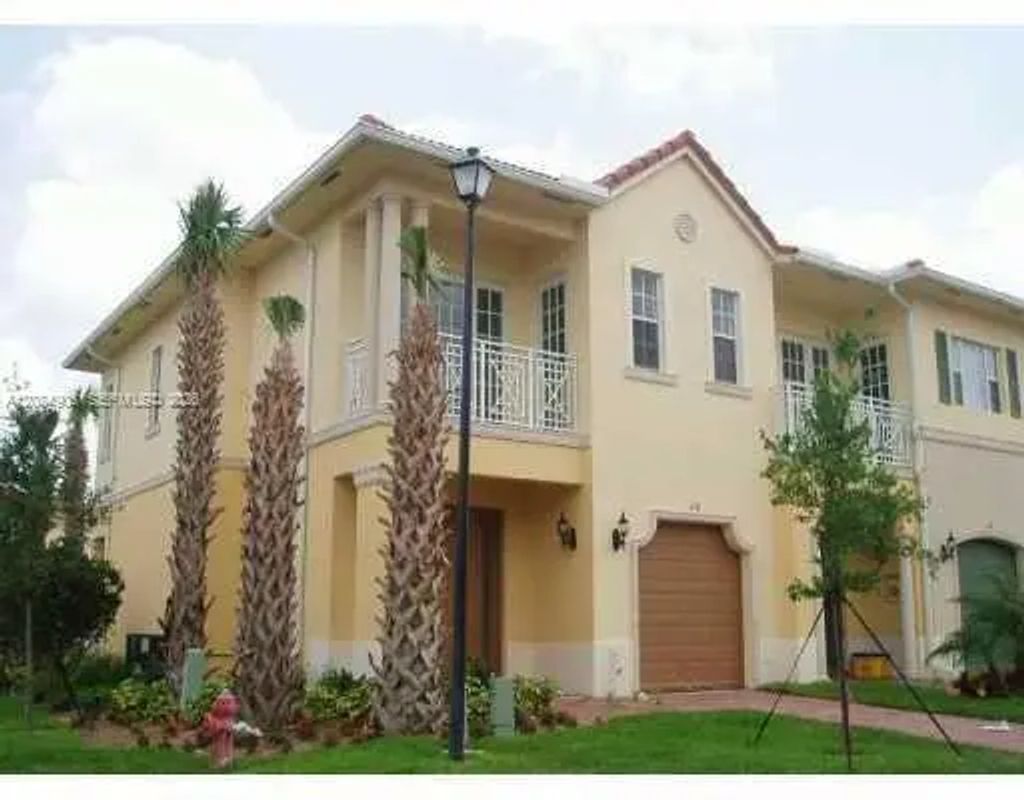 118 Bella Vita Drive #118, Royal Palm Beach