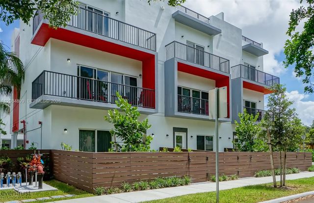 2 of 12 - 1813 Madison Street, Hollywood, FL