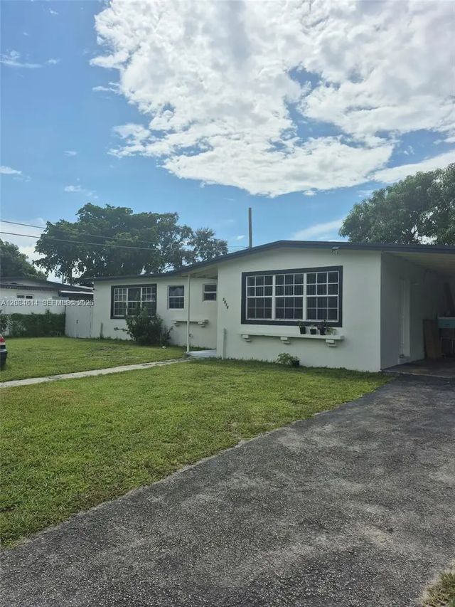 2 of 12 - 3810 Nw 195th Street, Miami Gardens, FL