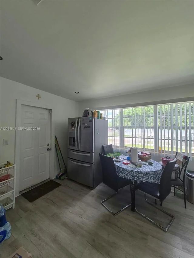 4 of 12 - 3810 Nw 195th Street, Miami Gardens, FL