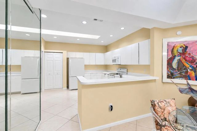 4 of 48 - 12598 Crystal Pointe Drive #b, Boynton Beach, FL