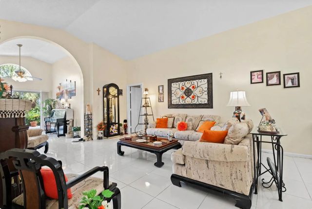4 of 69 - 9847 Harbour Lake Circle, Boynton Beach, FL
