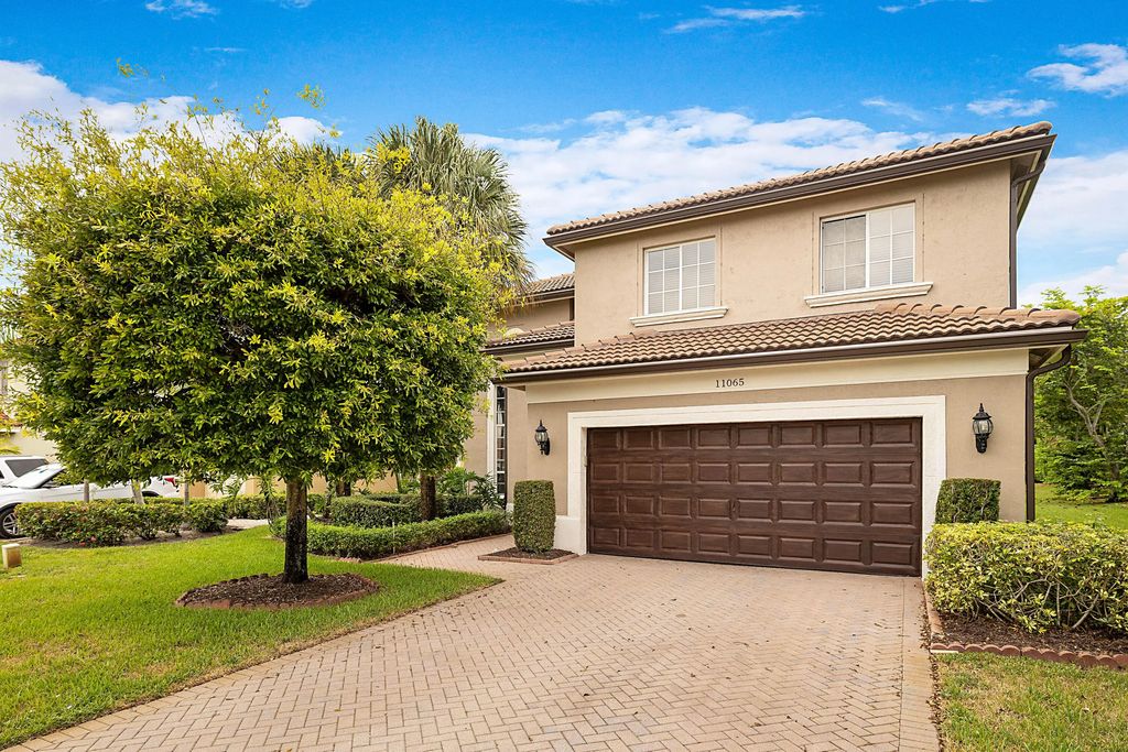 11065 Stone Creek Street, Wellington