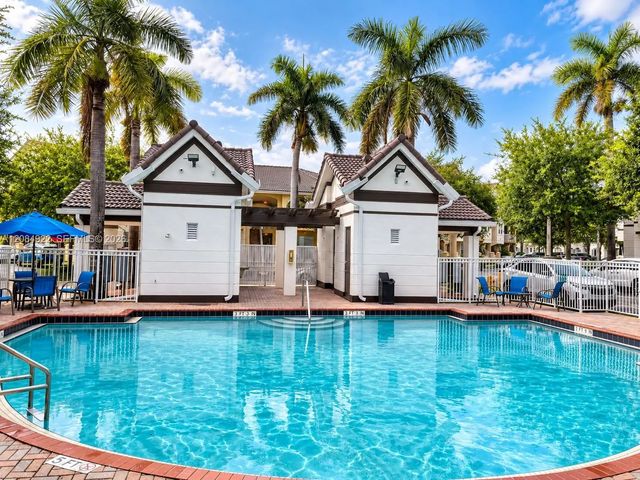 5 of 39 - 8906 W Flagler Street #222, Miami, FL