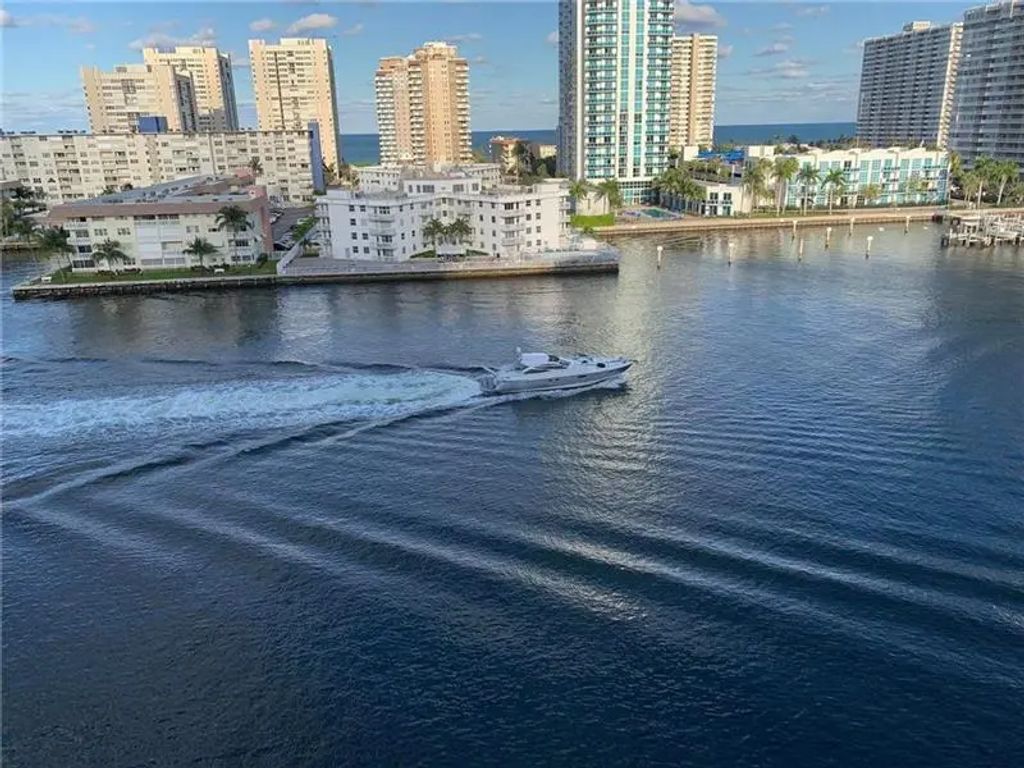 121 Golden Isles Drive #806, Hallandale Beach