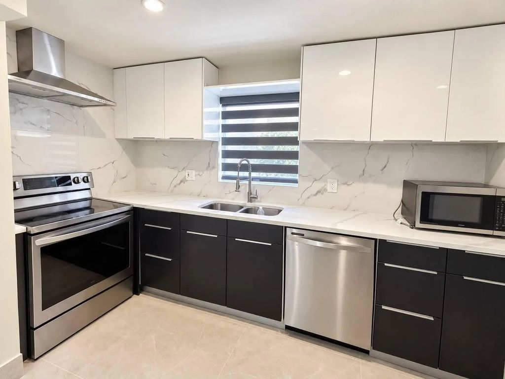 N/A, North Lauderdale