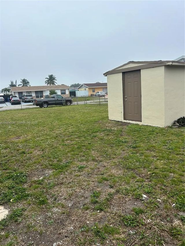 2 of 17 - 3270 Nw 196th Lane, Miami Gardens, FL
