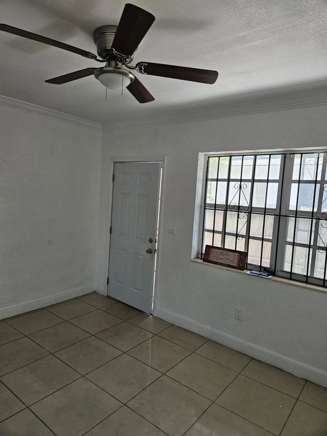 3 of 9 - 7041 Nw 6th Avenue, Miami, FL