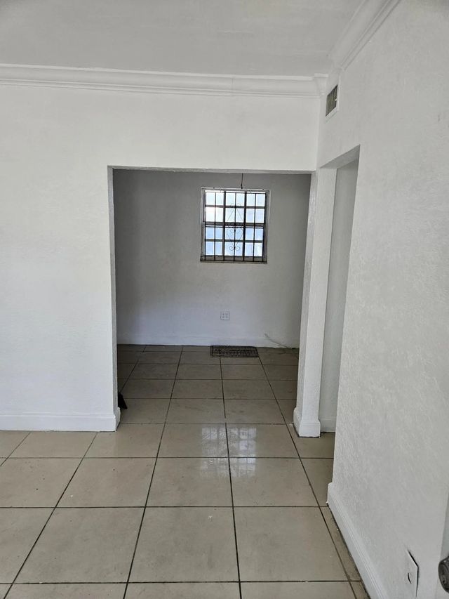 5 of 9 - 7041 Nw 6th Avenue, Miami, FL