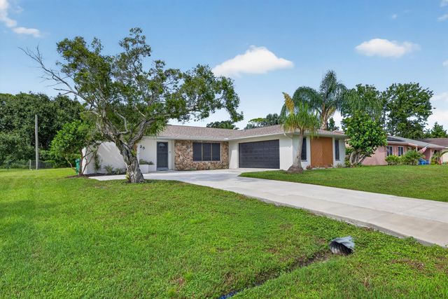 1425 Se Minorca Avenue, Port St. Lucie
