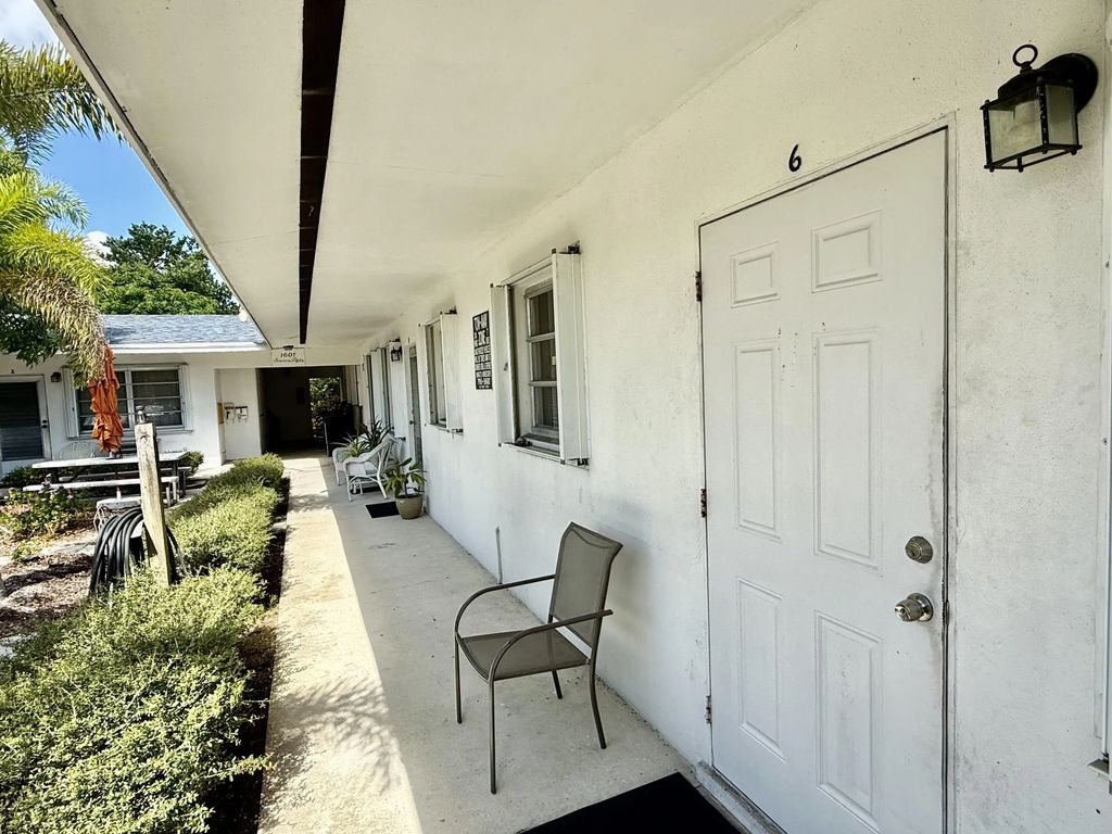 1607 Holly Street #6, Lantana