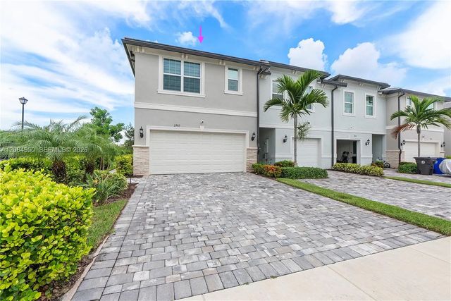 2905 Olivia Avenue, Lauderdale Lakes