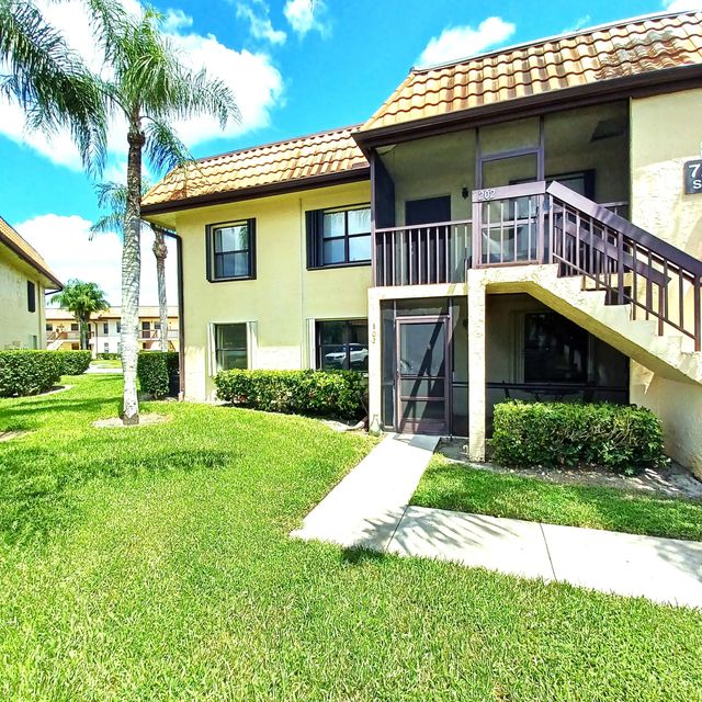 2 of 27 - 7221 Golf Colony Court #102, Lake Worth, FL