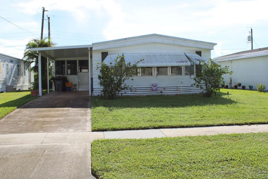 4034 Sandpine Circle, Boynton Beach