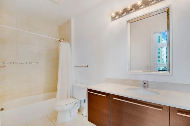 4 of 15 - 1900 N Bayshore Drive #912, Miami, FL
