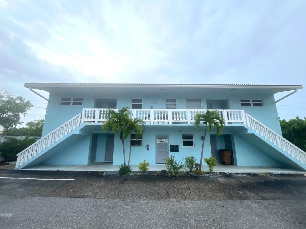 1001 Se 3rd Street #1, Deerfield Beach