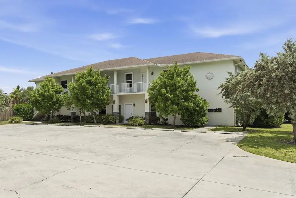 105 2nd Street #2, Lake Park