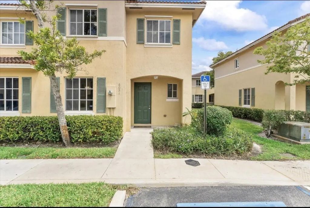 6051 Sw 19th Court, North Lauderdale