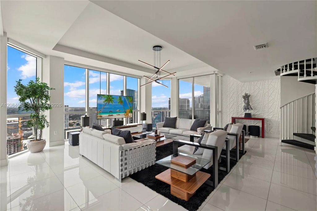 244 Biscayne Boulevard #ph4908, Miami