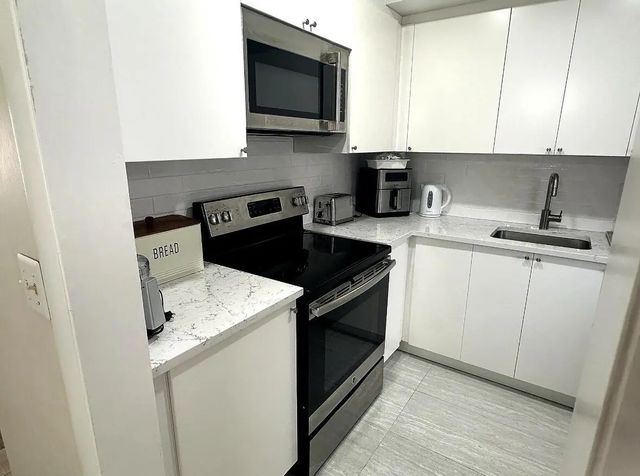 3 of 9 - 300 Ne 20th Street #4100, Boca Raton, FL