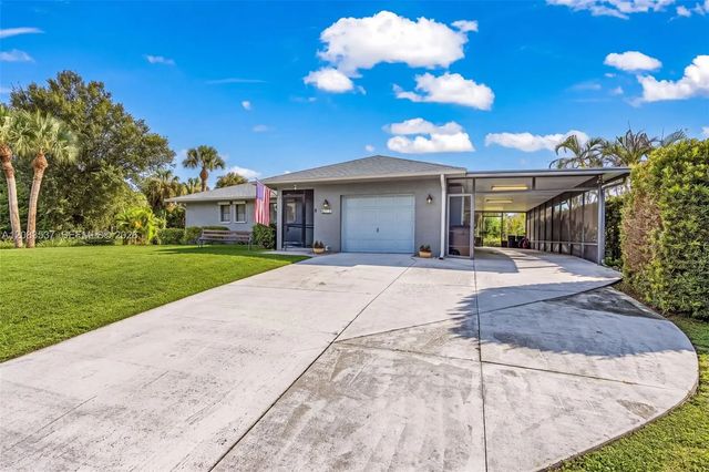 3 of 26 - 621 Roosevelt Avenue, Lehigh Acres, FL
