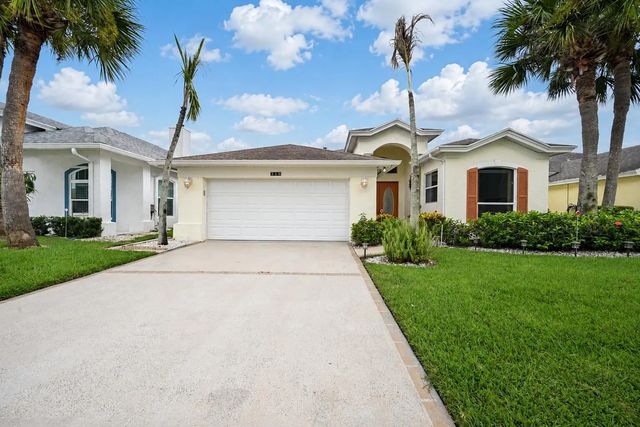 540 Nw Lambrusco Drive, Port St. Lucie