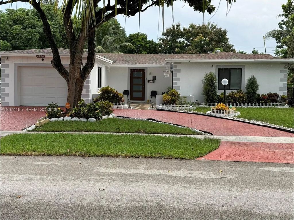 6710 Sw 10th Court, North Lauderdale