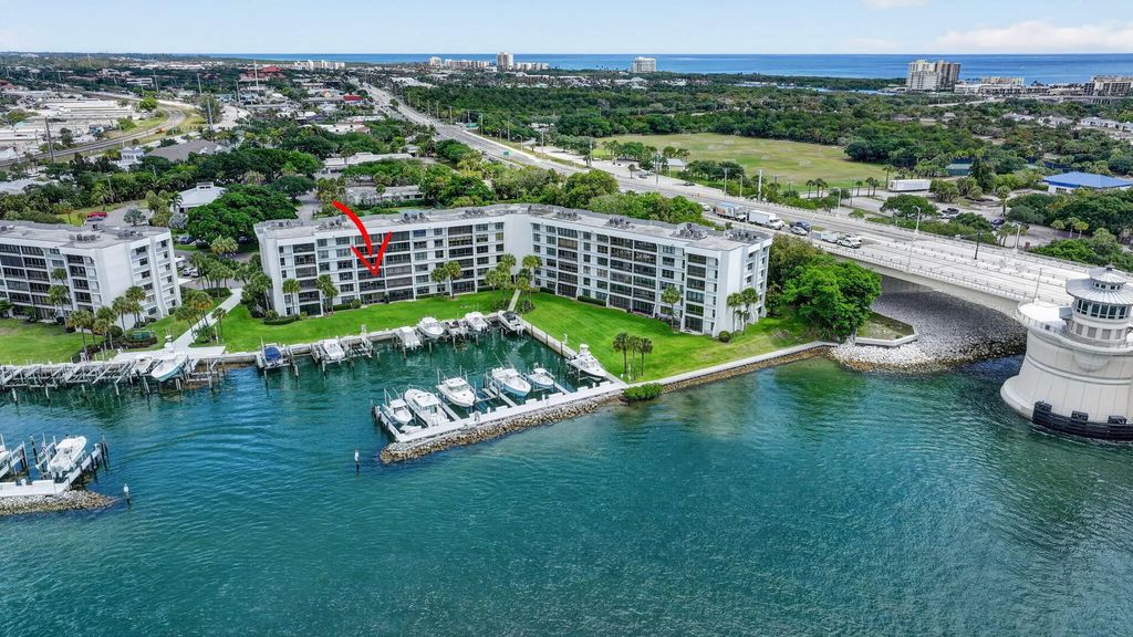 1748 Jupiter Cove Drive #319, Jupiter