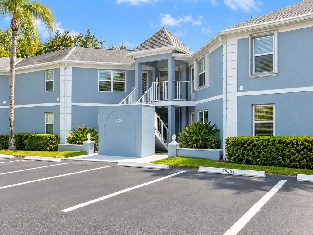3254 Se Aster Lane #j239, Stuart