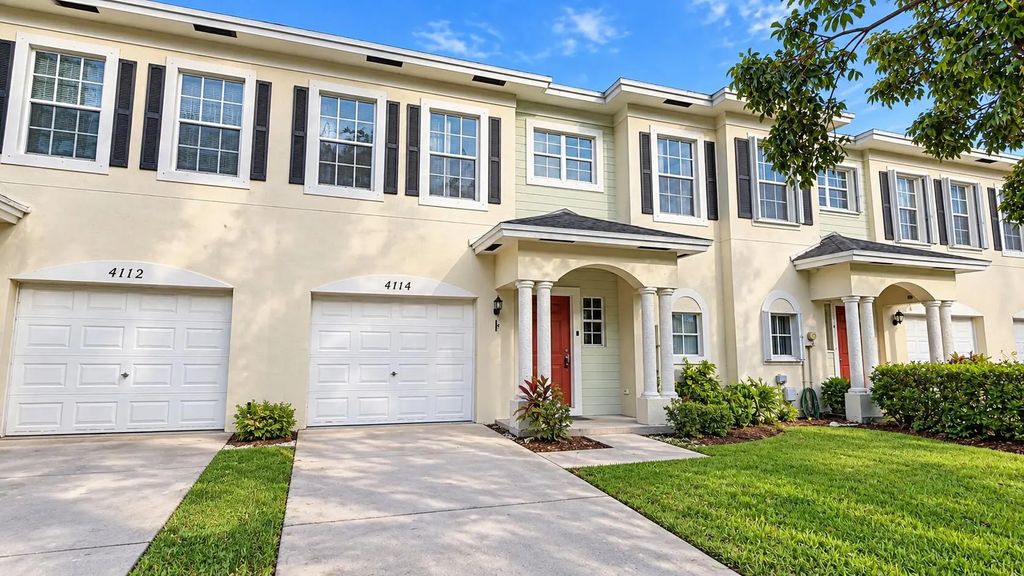 4114 Emerald Vista, Lake Worth