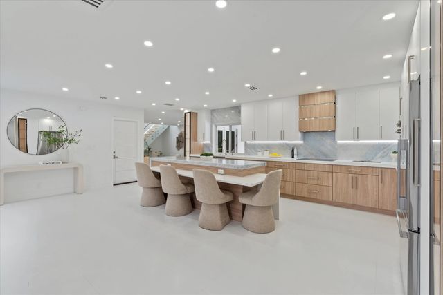 3 of 51 - 440 Nw 11th Avenue, Boca Raton, FL