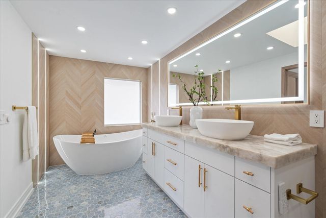 4 of 51 - 440 Nw 11th Avenue, Boca Raton, FL