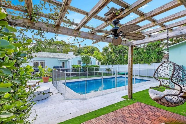 2 of 26 - 1621 Ne 3rd Court, Fort Lauderdale, FL