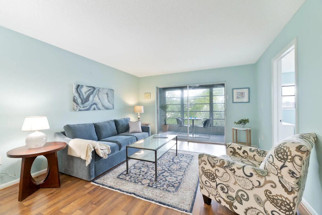2901 E Sunrise Lakes Drive E #310, Sunrise