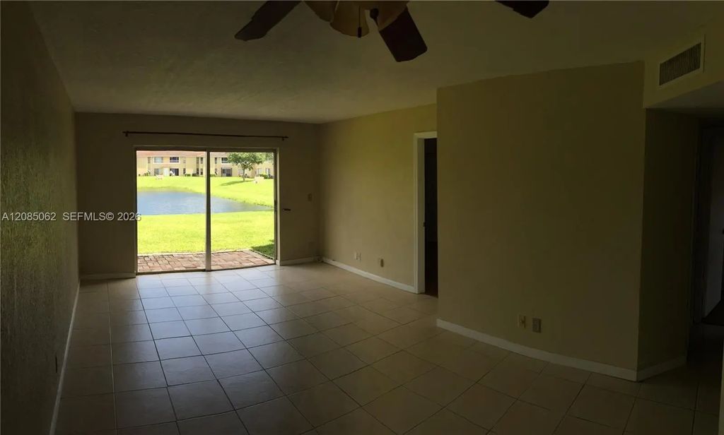 909 Twin Lakes Drive #3-f, Coral Springs