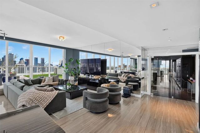 4 of 40 - 2020 N Bayshore Drive #3708, Miami, FL