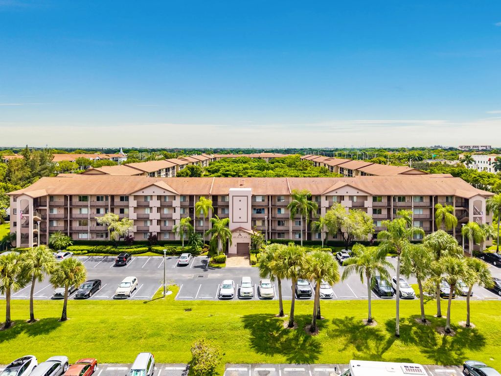 1651 Sw 127th Avenue Sw #105a, Pembroke Pines