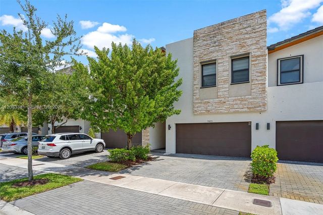 2 of 38 - 7923 Nw 104th Court, Doral, FL