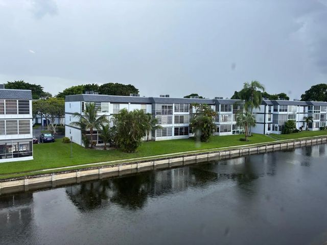 2 of 37 - 8350 Sands Point Boulevard #e310, Tamarac, FL