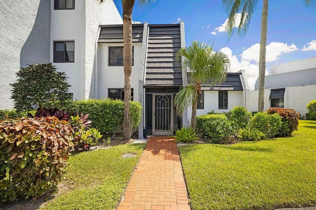 4238 Deste Court, Greenacres