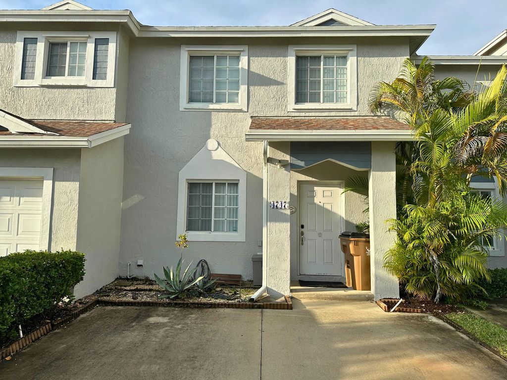4747 Sw 14th Street, Deerfield Beach