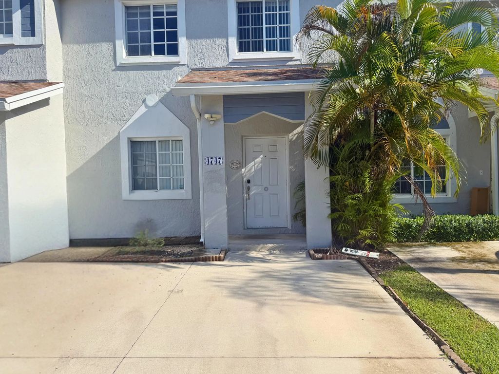 4747 Sw 14th Street, Deerfield Beach