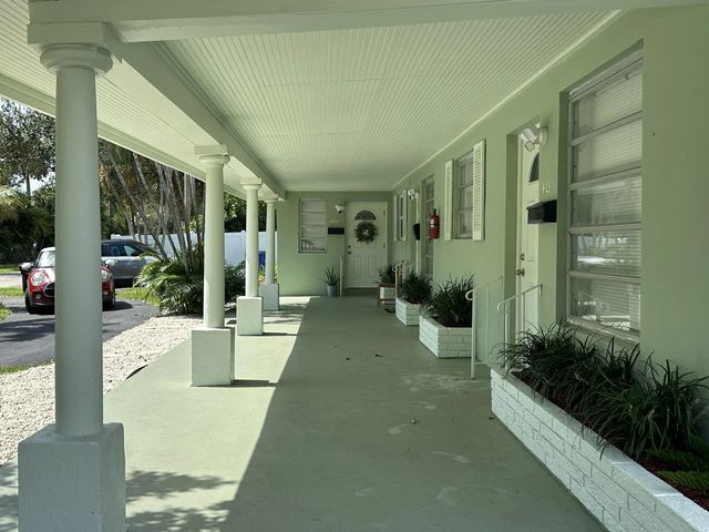 2 of 7 - 425 Sw 18th Avenue, Fort Lauderdale, FL