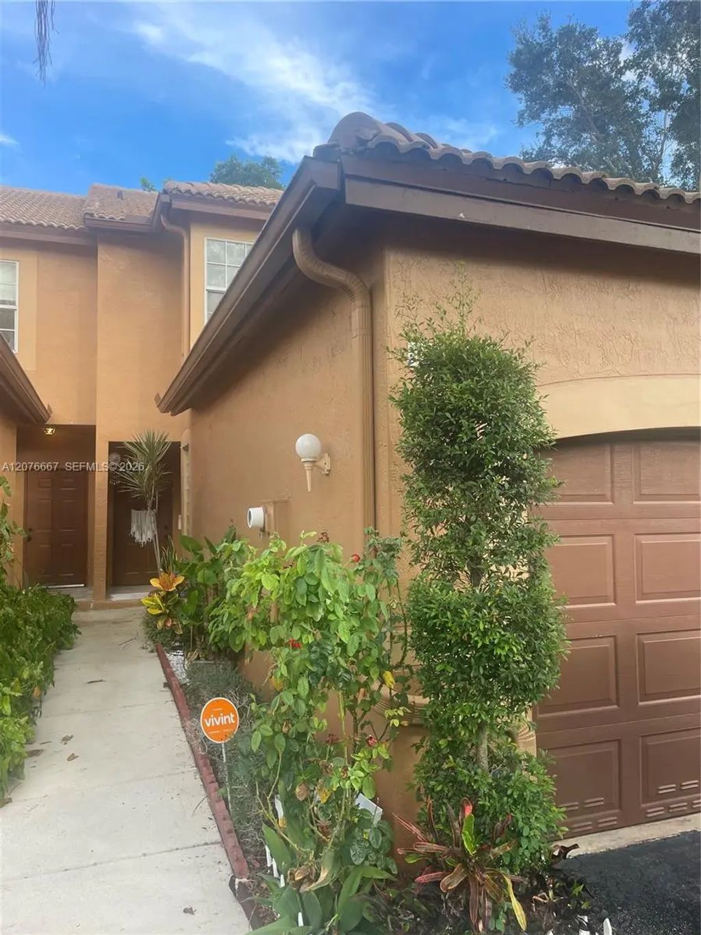 1522 Barcelona Way #5-20, Weston