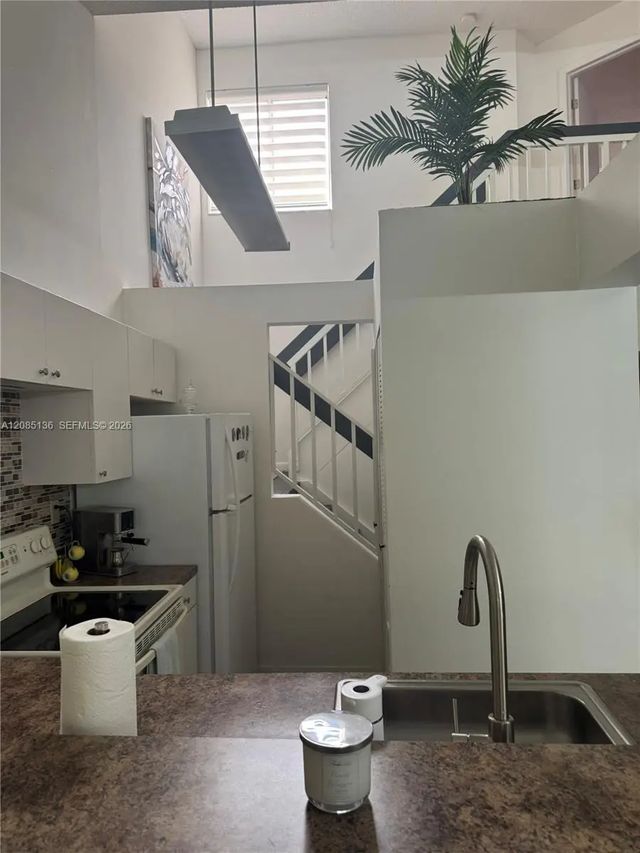 4 of 41 - 14035 Sw 91st Terrace #14035, Miami, FL
